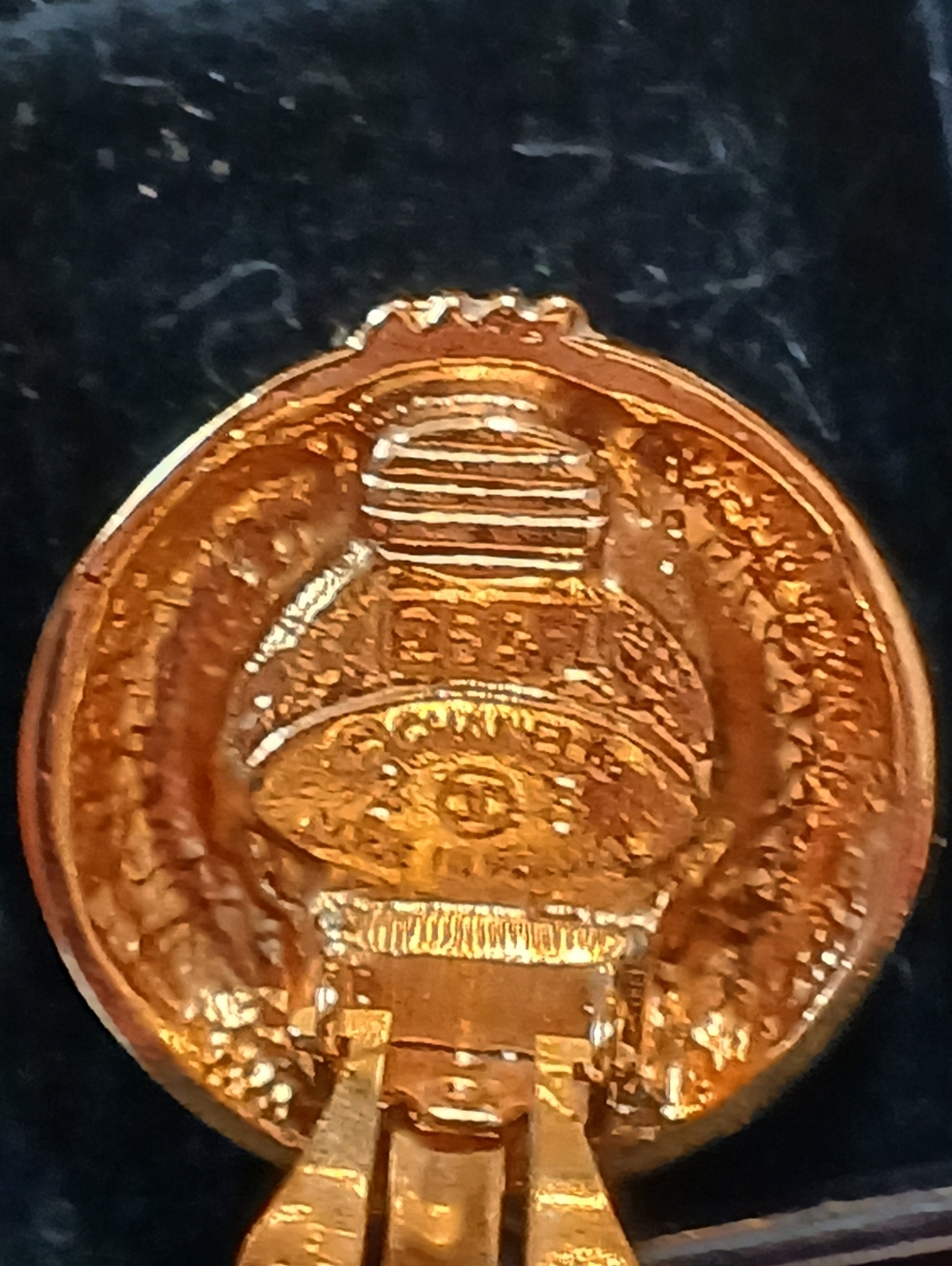 CHANEL Gold and Deep Blue Round Giroux Clip-On Earrings - Picture 10 of 13